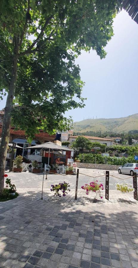 Hotel Piccolino Shkoder Exterior photo