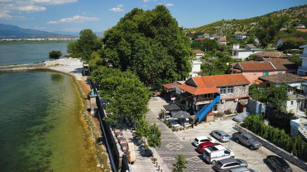 Hotel Piccolino Shkoder Exterior photo