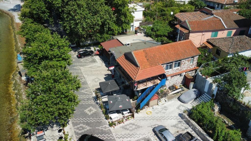 Hotel Piccolino Shkoder Exterior photo