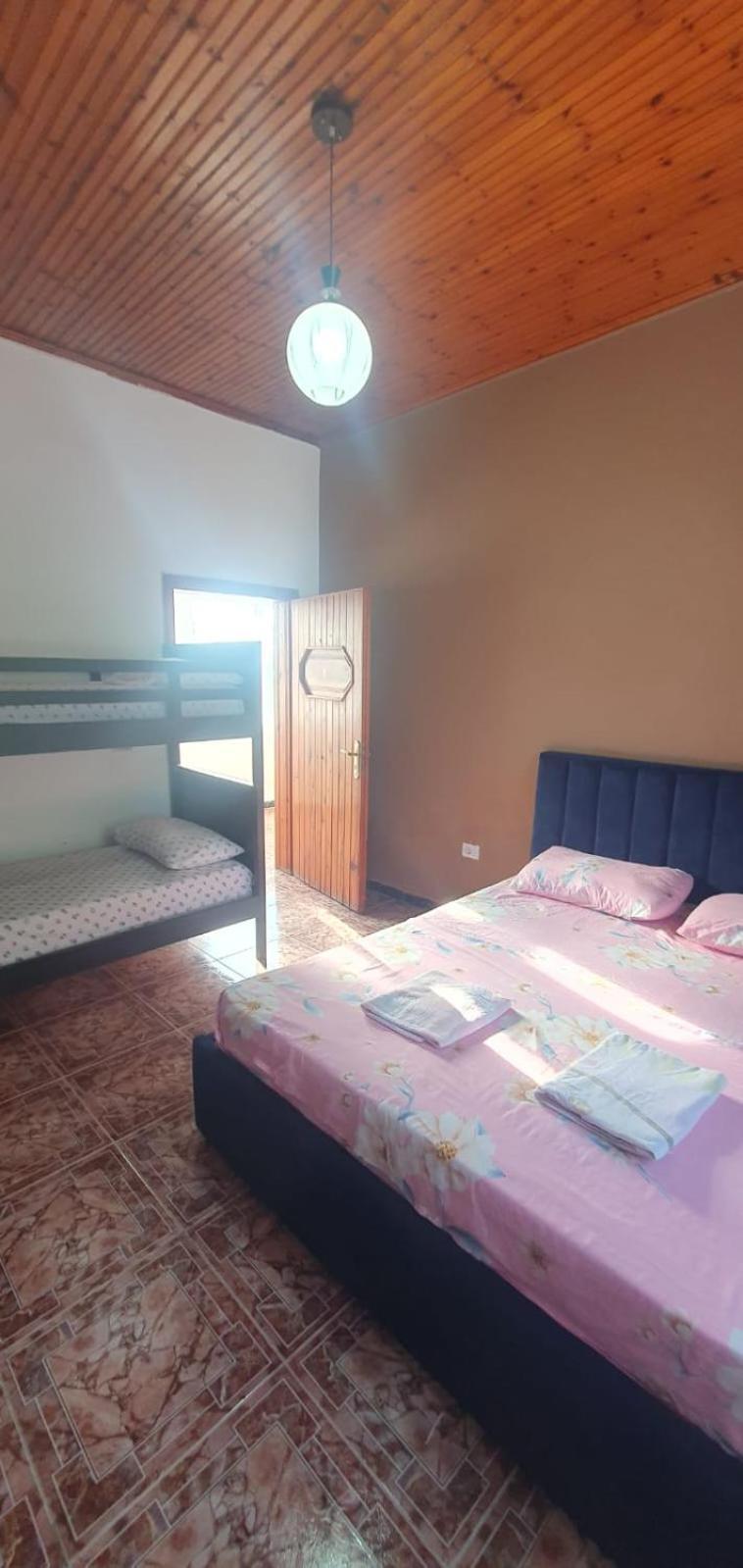 Hotel Piccolino Shkoder Exterior photo