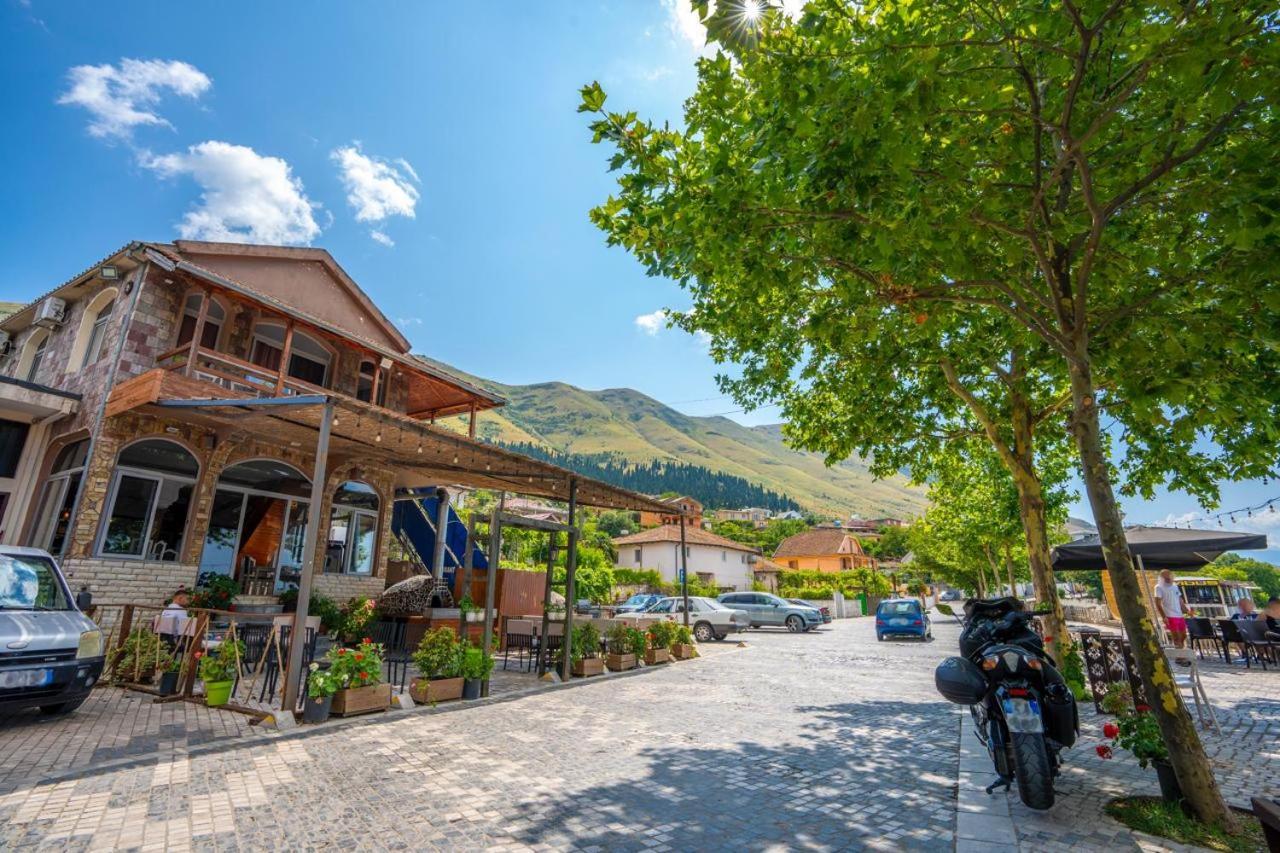 Hotel Piccolino Shkoder Exterior photo
